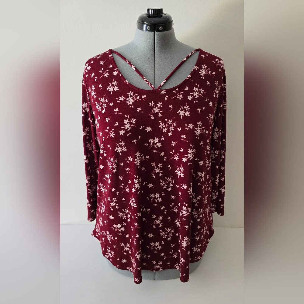 Kaileigh Burgundy Floral Long Sleeve Crisscross Neck Top – Women’s XXL